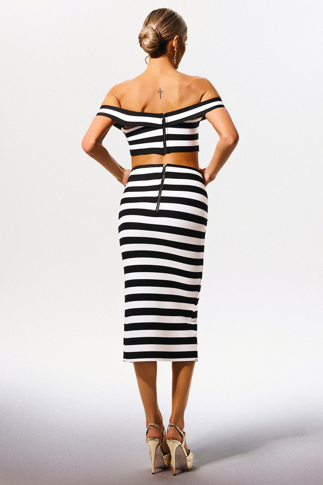 Federica | Set Midi Due Pezzi con Spalle Scoperte e Fessura
